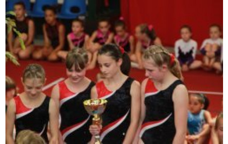 Championnes de Zone Est pour finir la saison !